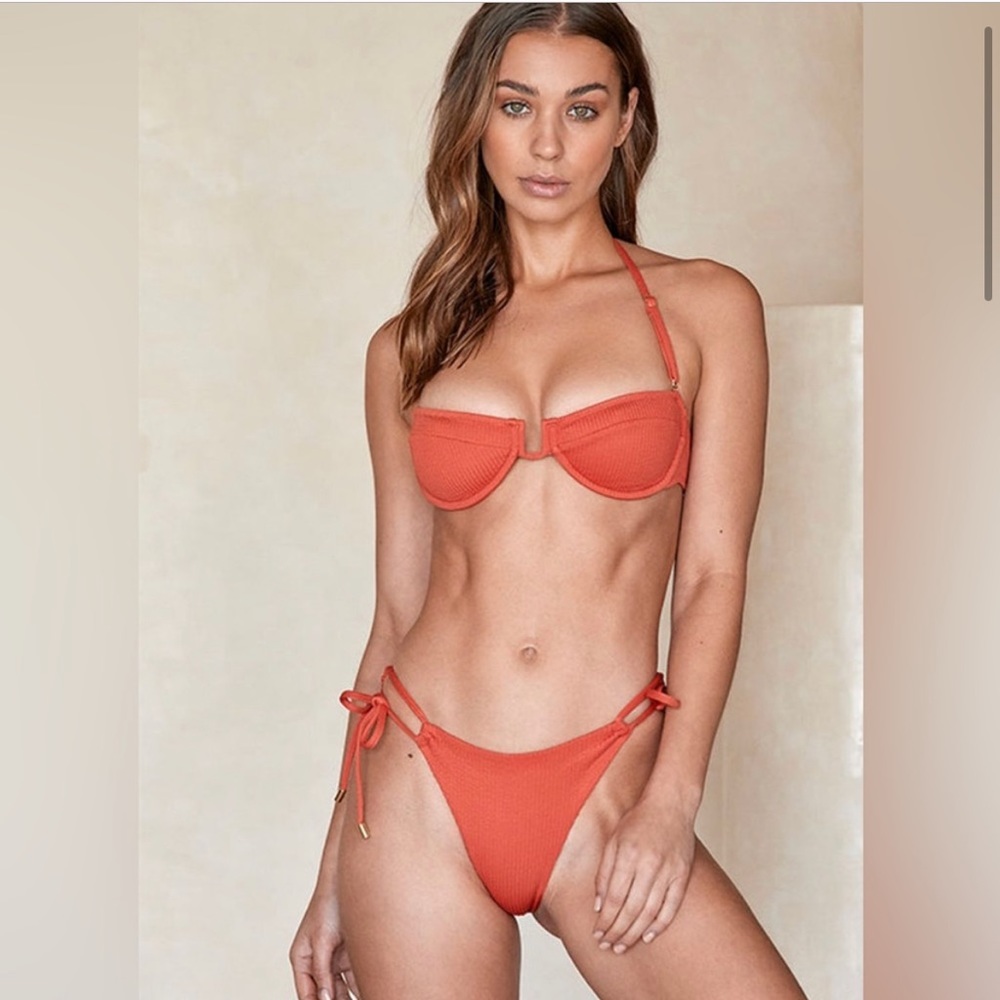 Never been worn NWT Monday Swimwear Cala Conta top & bottom Sangria Crinkle (S)